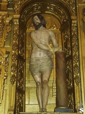 Atado a la columna que tambin se venera en el retablo mayor 
