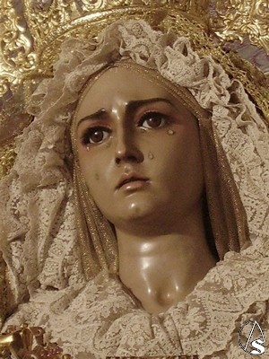 El escultor Rafael Barbero tom algunos rasgos del rostro de su esposa para tallar a la Amargura 