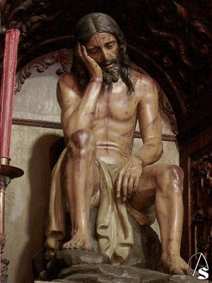 El Cristo de la Humildad en su altar de la Iglesia de la Asuncin 